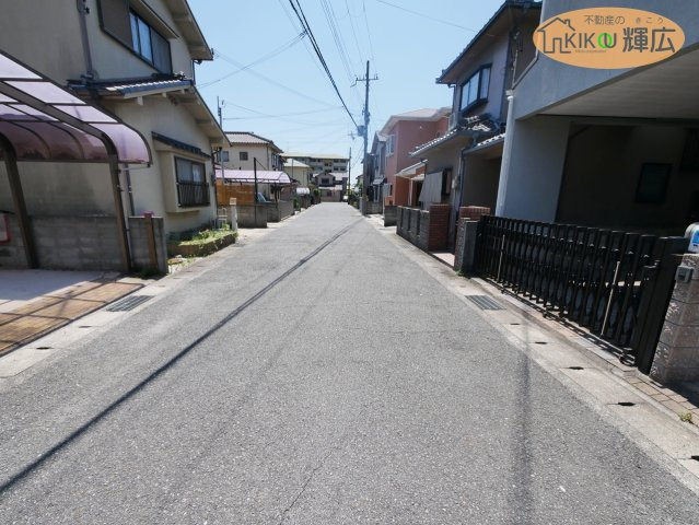 姫路市白浜町　中古戸建の前面道路含む現地写真