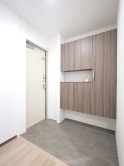 【玄関】 | フレッチェ・ボスコⅧ | 毎日通る玄関はこちらです