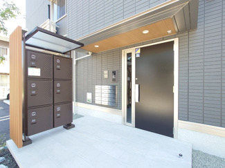 【エントランス】 | フレッチェ・ボスコⅧ | 宅配ボックス