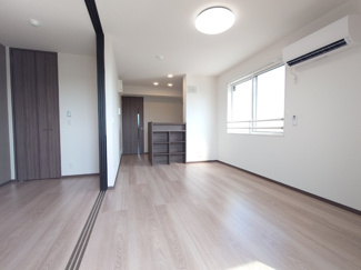 【居間・リビング】 | フレッチェ・ボスコⅧ | ゆったり過ごせるリビングです