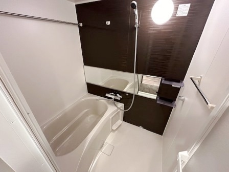 ラヴィエール滝野川の浴室