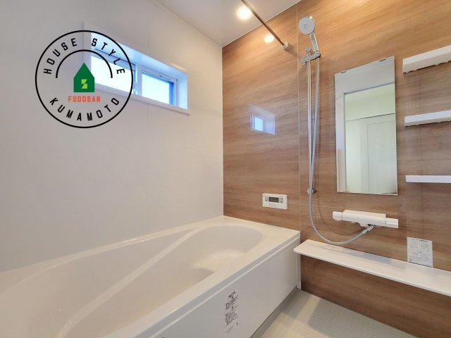 合志市幾久富第1-2棟（4号棟）の内観：施工例|1日の疲れを癒してくれる広々バスルーム。雨の日のお洗濯にも大活躍な浴室乾燥機付です！