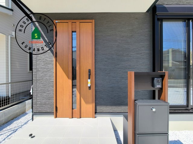 合志市幾久富第1-2棟（5号棟）の外観：施工例|おでかけの時も帰った時も、「我が家」を最初に感じでもらえる素敵な空間に。