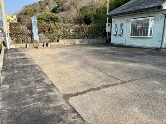 【駐車場】