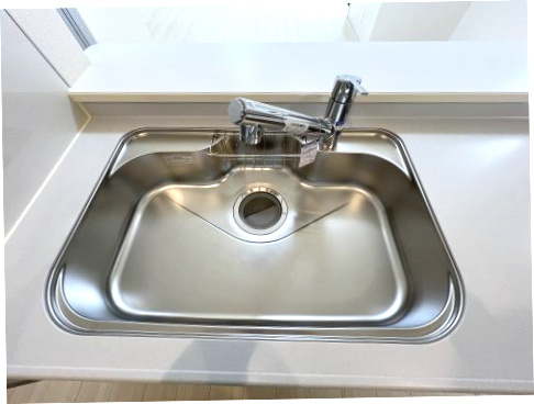 青梅市長淵３丁目　新築戸建全7棟の浴室|浄水器付きシンク