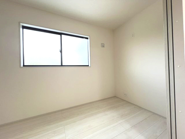 青梅市長淵３丁目　新築戸建全7棟の洋室|リビングに隣接した洋室4.0帖