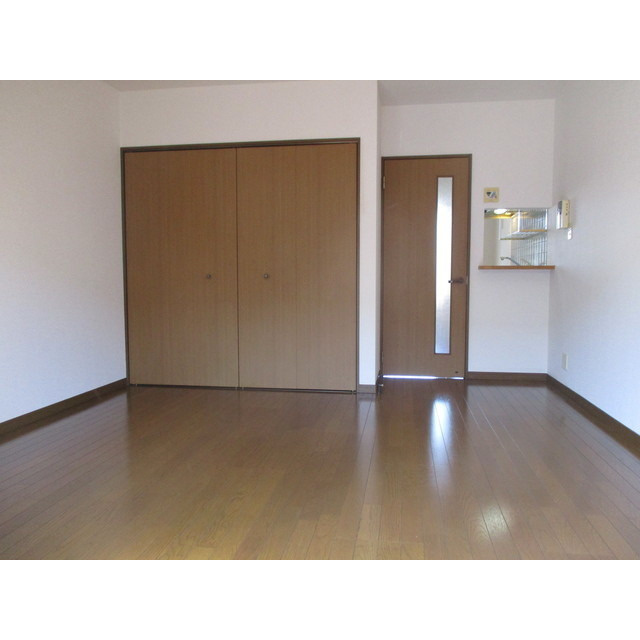 ノーブル駅東の居間・リビング