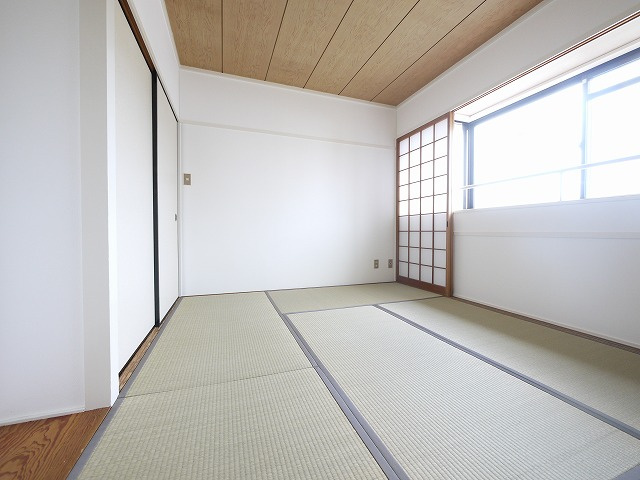 矢追マンションの和室