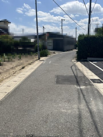 高浜市小池町第3　全2棟　2号棟の前面道路含む現地写真