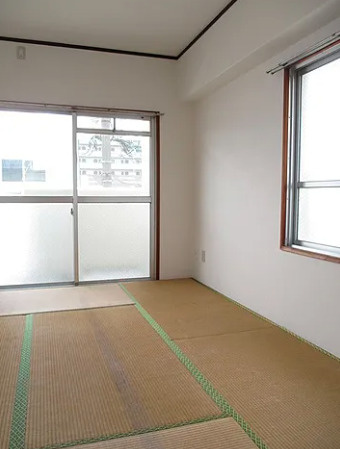 第1HIROハイツ【10.000円キャッシュバック対象】の和室|趣のある和室です