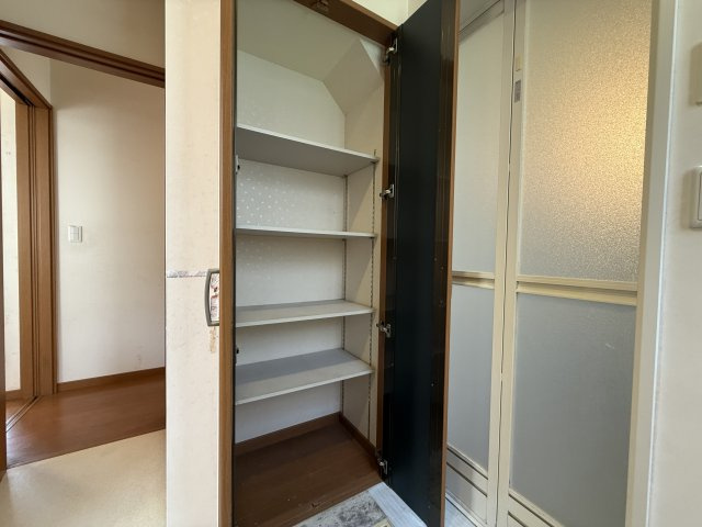 松山市南白水２丁目　戸建ての収納