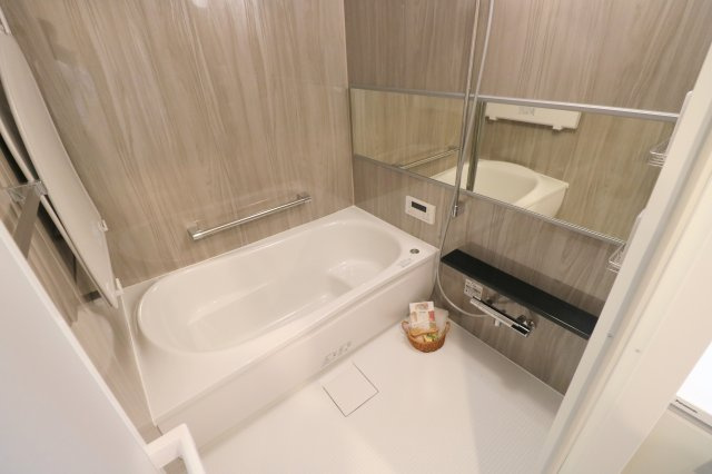 【浴室】 | ライオンズマンション上福岡第3　（ふじみ野店） | 浴室乾燥機能付きの最新仕様のシステムバスルームで、一日の疲れが癒されます。