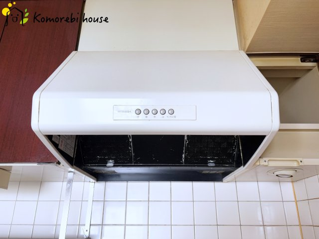 パークタウン若宮　1号棟のキッチン|レンジフードです