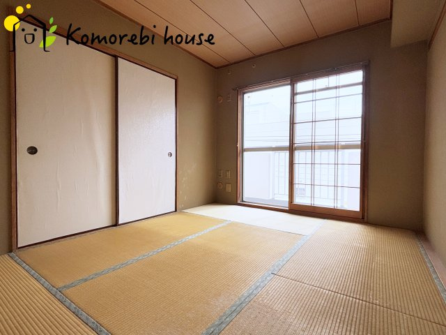 パークタウン若宮　1号棟の和室|光の差し込む和室です