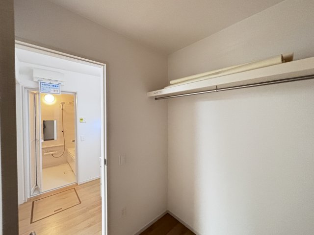 広島市安佐南区安東４丁目の新築一戸建の収納|たっぷり収納できるWICは、片付けの習慣が身につき、暮らしにゆとりをもたらします
