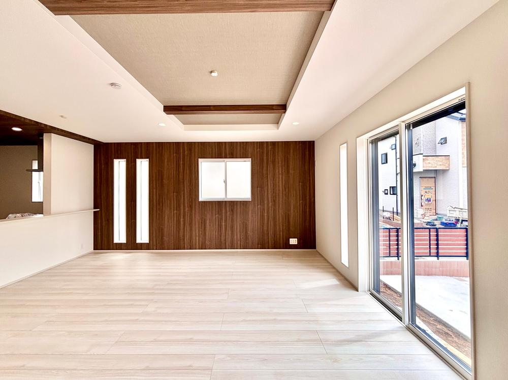 【Blooming Garden】花小金井前沢２期の浴室|2階に洗面室がある間取りなので、【洗濯→物干し→衣類の収納】が効率よく行える洗濯動線スムーズなお住まいです。