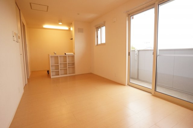 アロマレジデンス松ヶ丘の居間・リビング