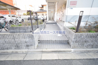 【エントランス】 | レオパレスアルモニⅡ