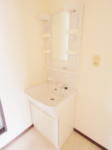 ドミール東青崎の洗面所