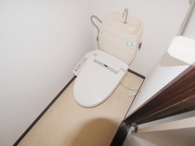 ドミール東青崎のトイレ