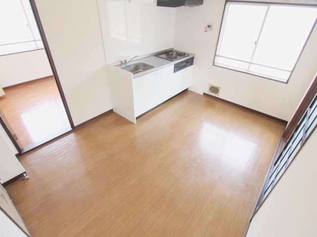 ドミール東青崎の居間・リビング