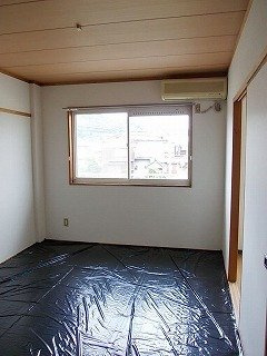 エルデイム西本Ａの内装|明るい室内です