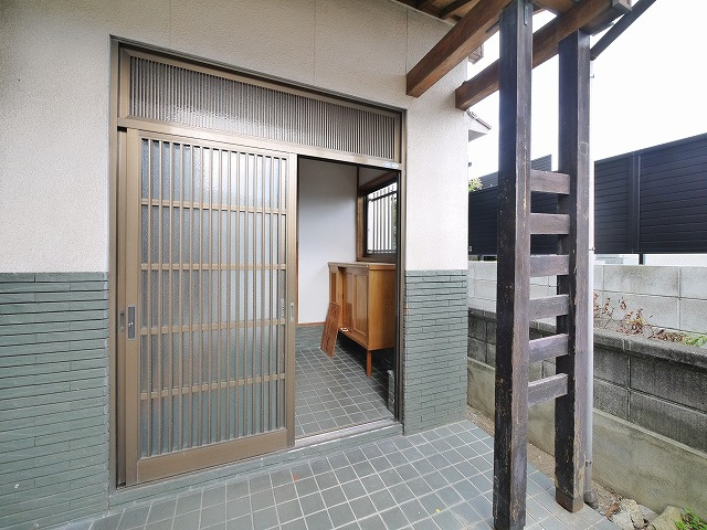 九条町住宅のエントランス|清潔なエントランスです