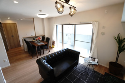 【居間・リビング】 | 【上質リノベ】エイルヴィラ宇品神田ツインタワー | 室内（2025年9月5日9：00頃）撮影