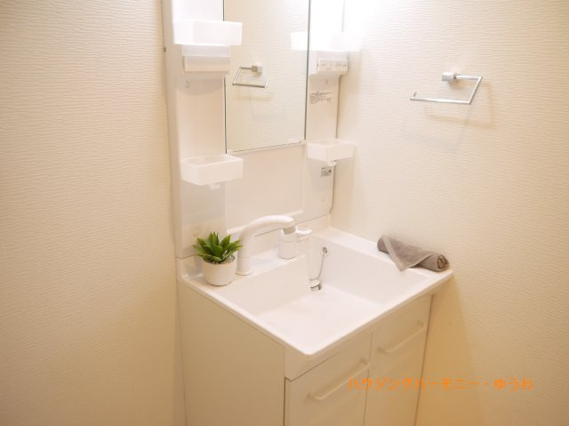 【独立洗面台】 | リーベスト浮間舟渡 | イメージ画像となります。実際とは異なりますので、ご注意ください！