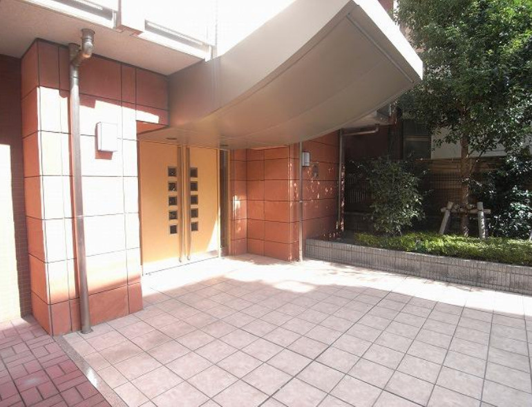【エントランス】