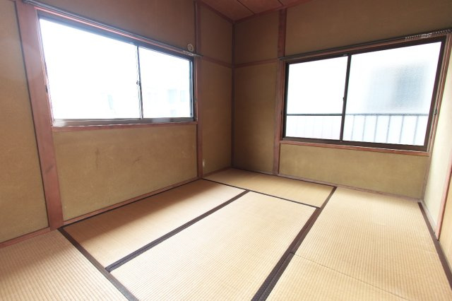 神垣アパート（古新開）の和室