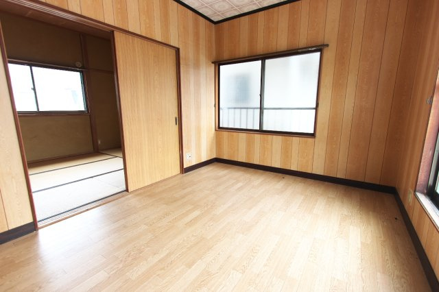 神垣アパート（古新開）の和室