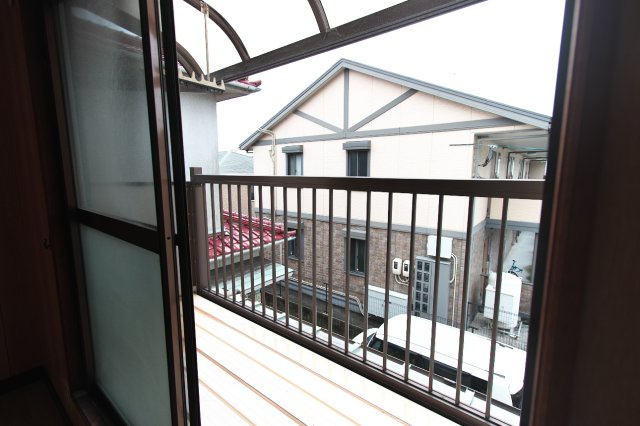 神垣アパート（古新開）のバルコニー