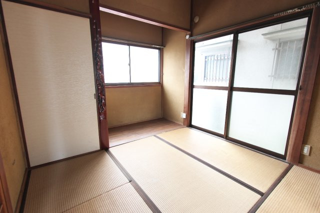 神垣アパート（古新開）の和室