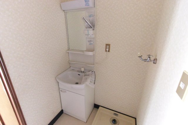 神垣アパート（古新開）の独立洗面台