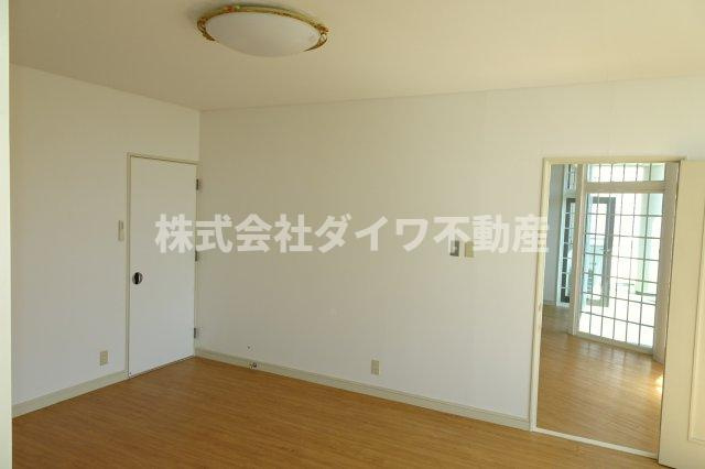 スクエアファースト岡崎の洋室