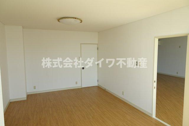 スクエアファースト岡崎の洋室