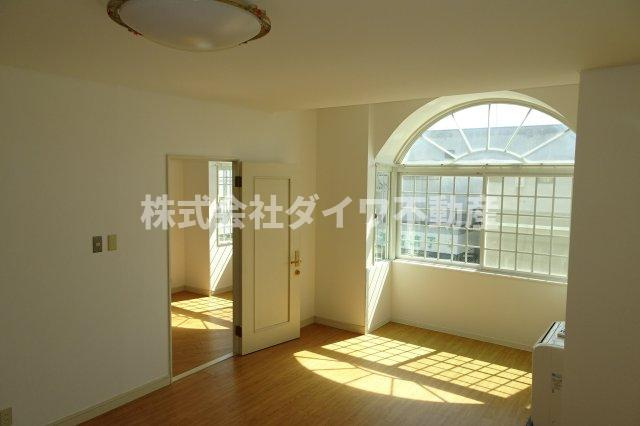 スクエアファースト岡崎の居間・リビング