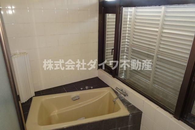 スクエアファースト岡崎の浴室