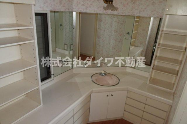 スクエアファースト岡崎の洗面所