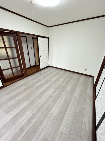 富谷マンションの洋室