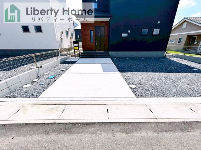 第1笠間市笠間　新築戸建　1号棟の駐車場