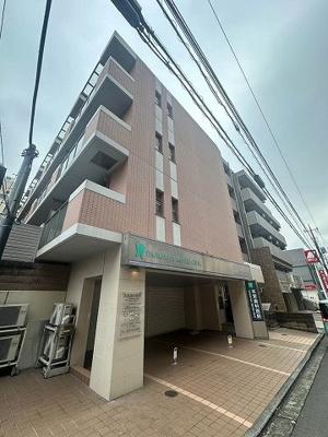 【外観】 | ラフィーネたまプラーザ | 東急田園都市線「たまプラーザ」駅まで徒歩3分！便利な立地の4階建てマンションです♪通勤通学はもちろん、お買い物やお出かけにもGood☆