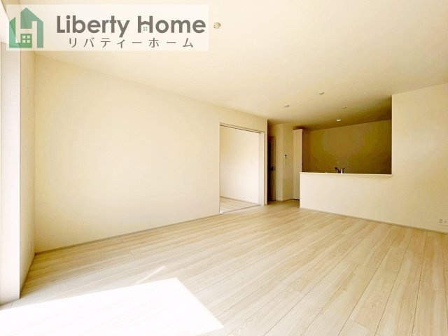 第1笠間市笠間　新築戸建　5号棟の居間・リビング