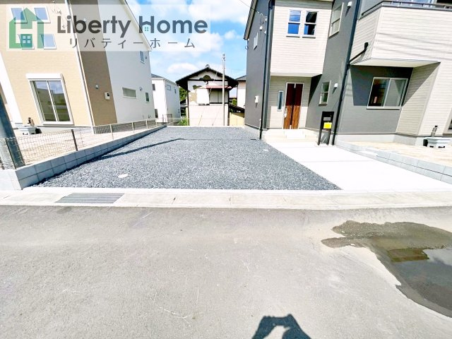 第1笠間市笠間　新築戸建　6号棟の駐車場