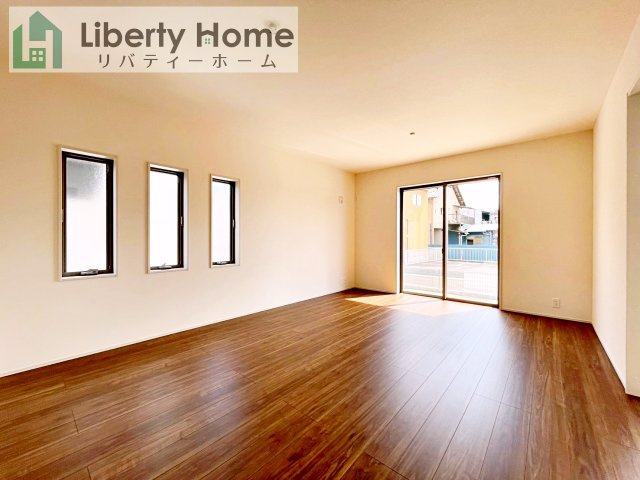 第1笠間市笠間　新築戸建　6号棟の居間・リビング