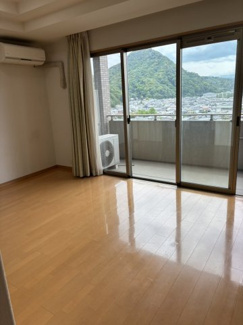 【No.7411】サーパス青葉町/3LDK/最上階の居間・リビング