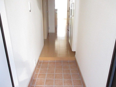 【玄関】 | アーバンハイツ岩崎Ｅ | シューズボックスあり