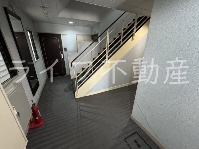 イーストレジデンス永和のエントランス|建物の内部です