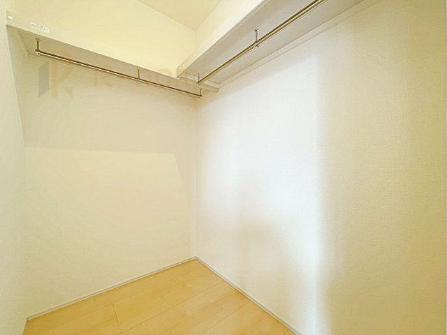 第1笠間市笠間　新築戸建て　2号棟の収納|人気のウォークインクローゼット！アウター類はもちろん、季節ものや寝具も収納できます！